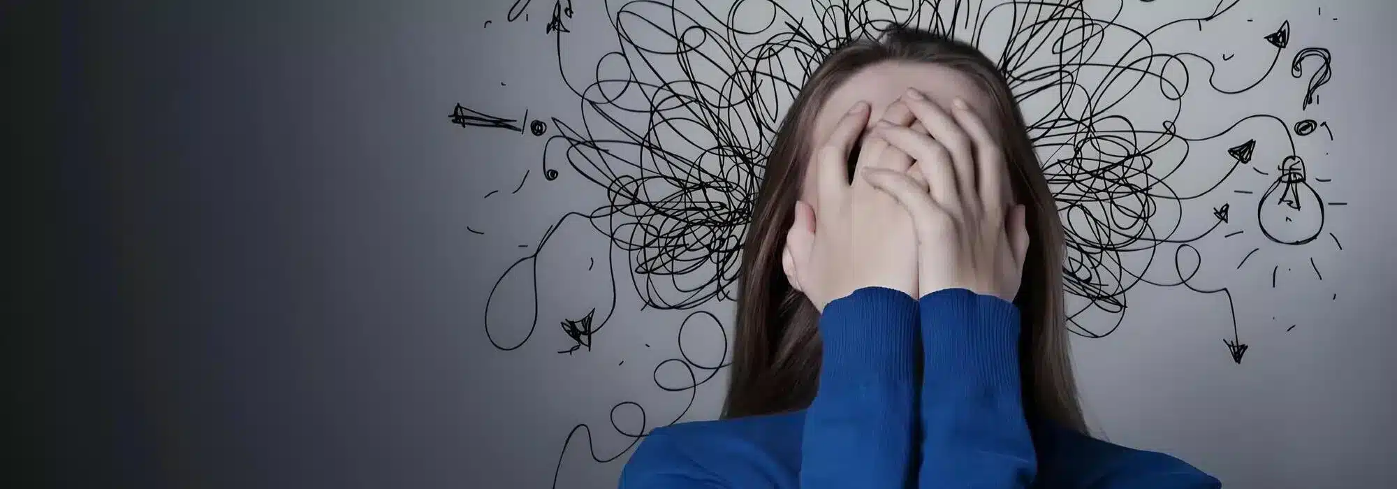 estresada preocupada con trastorno obsesivo compulsivo